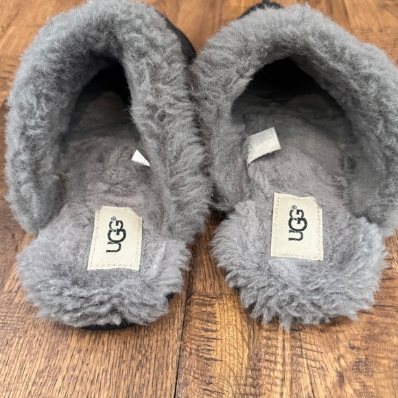 UGG Scuffette II Sparkle Slippers Black Sheepskin Women's Size 8 - Picture 6 of 9